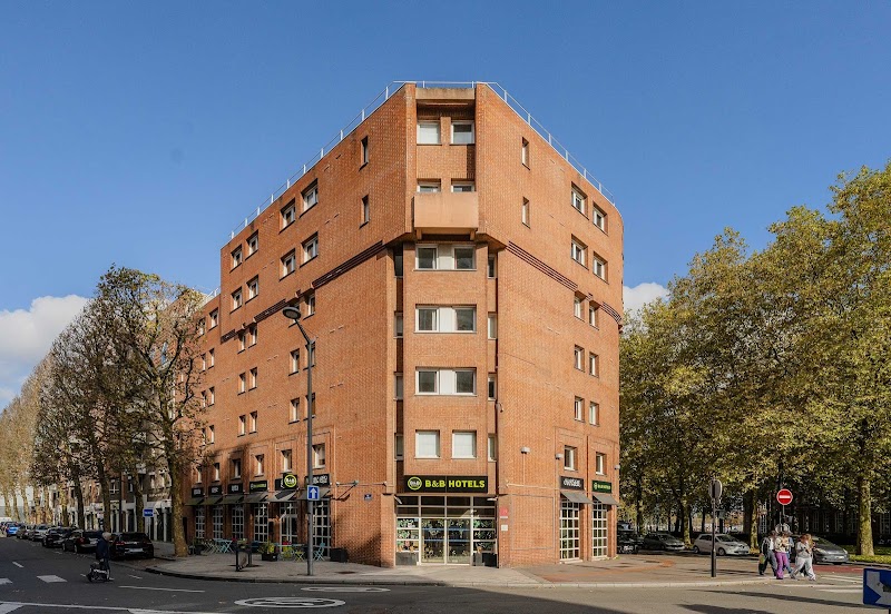 Hotel Ibis Lille Roubaix Centre Grand Place in Roubaix, France