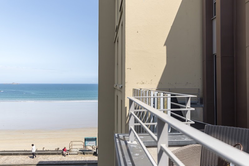 Hotel L'Adresse in Saint-Malo, France