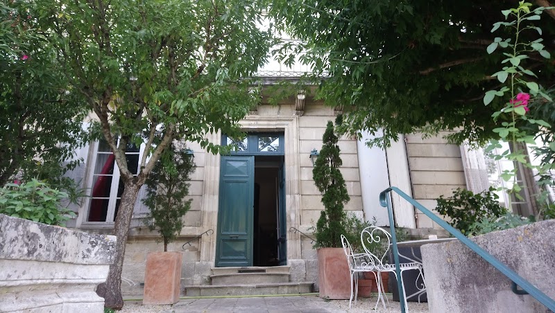 Hotel La Rotonde in Saintes, France