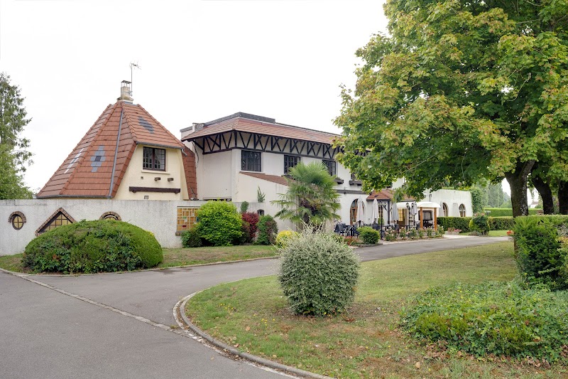 Hotel Le 1919 in Saint-Quentin, France