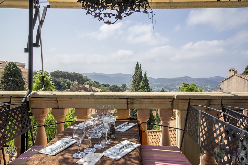 Hotel Le Bellevue in Six-Fours-les-Plages, France