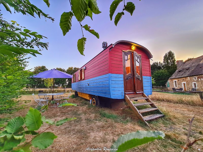 Hotel Le Bois Joli in Nogent-le-Rotrou, France