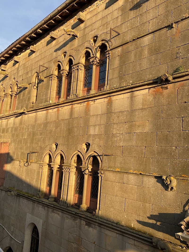 Hotel Le Grand Ecuyer in Saintes, France