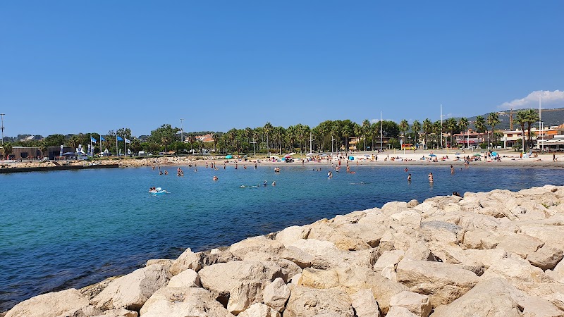 Hotel Le Grand Large in Six-Fours-les-Plages, France