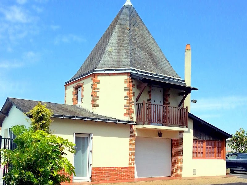 Hotel Le Grand Turc in Cholet, France