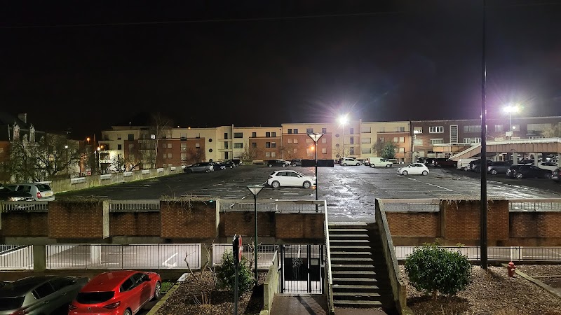 Hotel Le Jardin in Lens, France