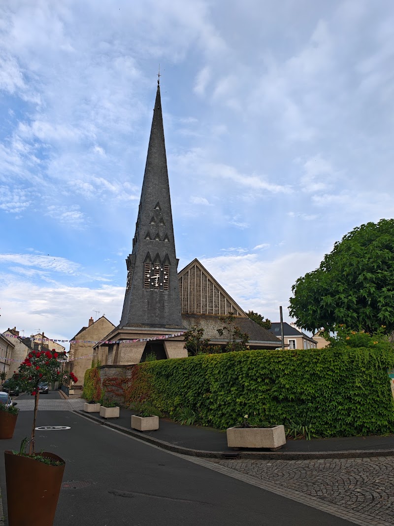 Hotel Le Lion d'Or in Cholet, France