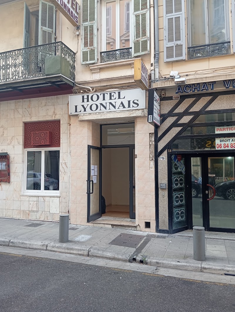 Hotel Le Lyonnais in Le Havre, France