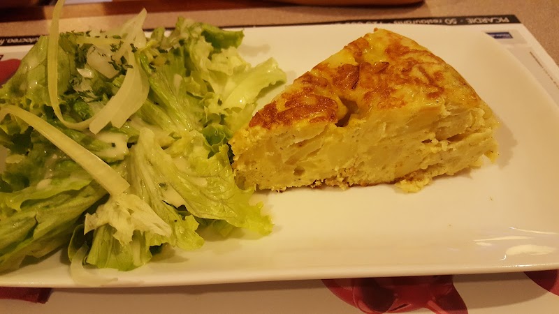 Hotel Le Vasco de Gama in Saint-Quentin, France