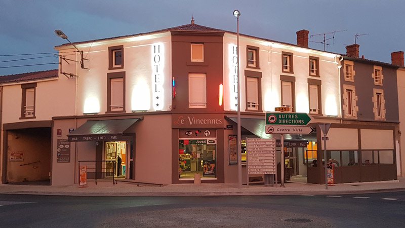 Hotel Le Vincennes in Cholet, France