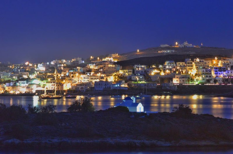 Hotel Manos in Naousa, Greece