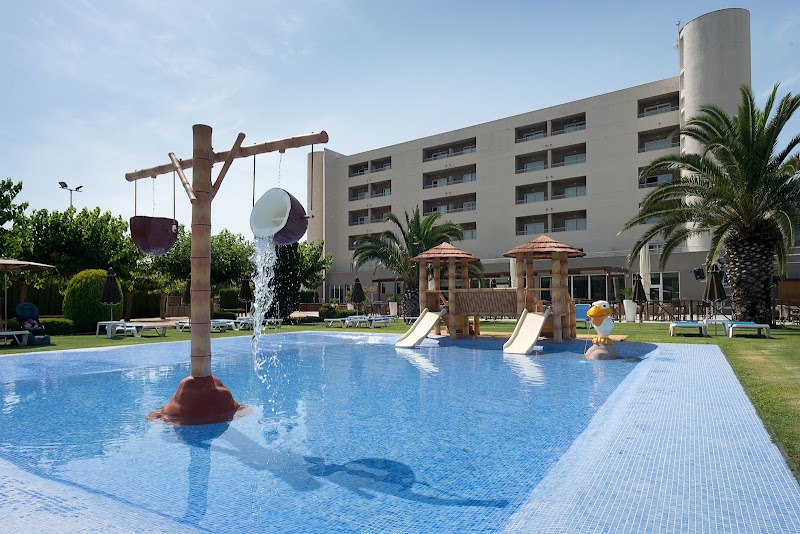 Hotel Mediterraneo Park in Rosas, Spain