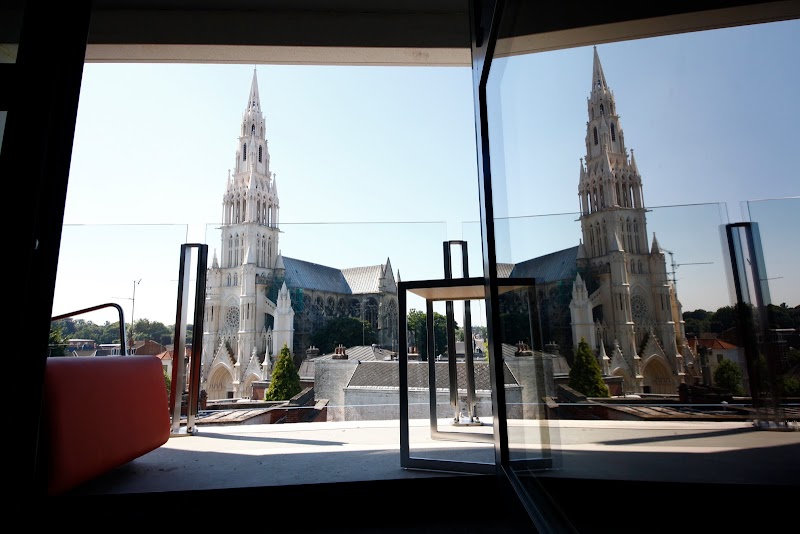 Hôtel Mercure Valenciennes Centre in Valenciennes, France