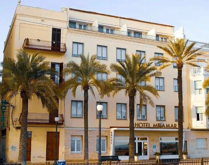 Hotel Miramar Badalona in Badalona, Spain