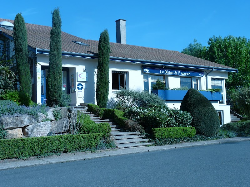 Hotel Newport in Villefranche-sur-Saone, France