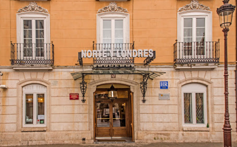 Hotel Norte y Londres in Burgos, Spain