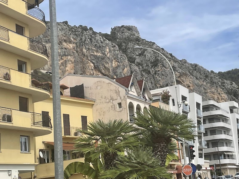 Hotel Paris Rome in Menton, France