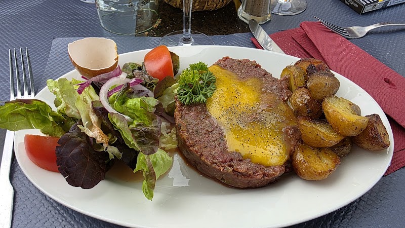 Hotel P’tit Dej Saintes in Saintes, France