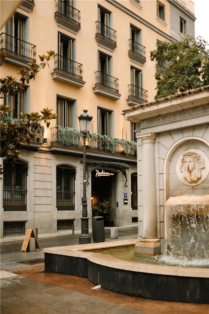 Hotel Radisson Blu Madrid Prado in Madrid, Spain