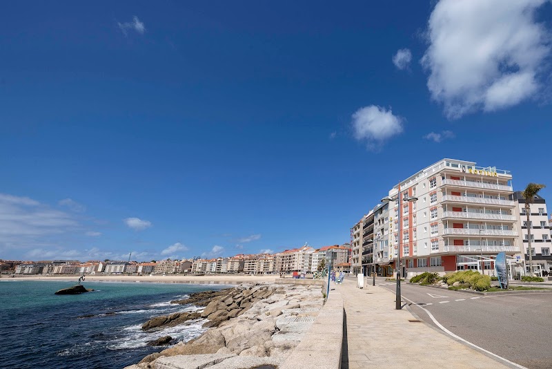 Hotel Rotilio in Sangenjo, Spain