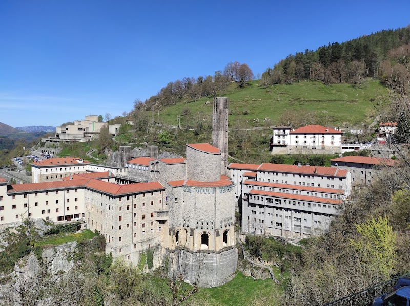 Hotel Sindika in Onate, Spain