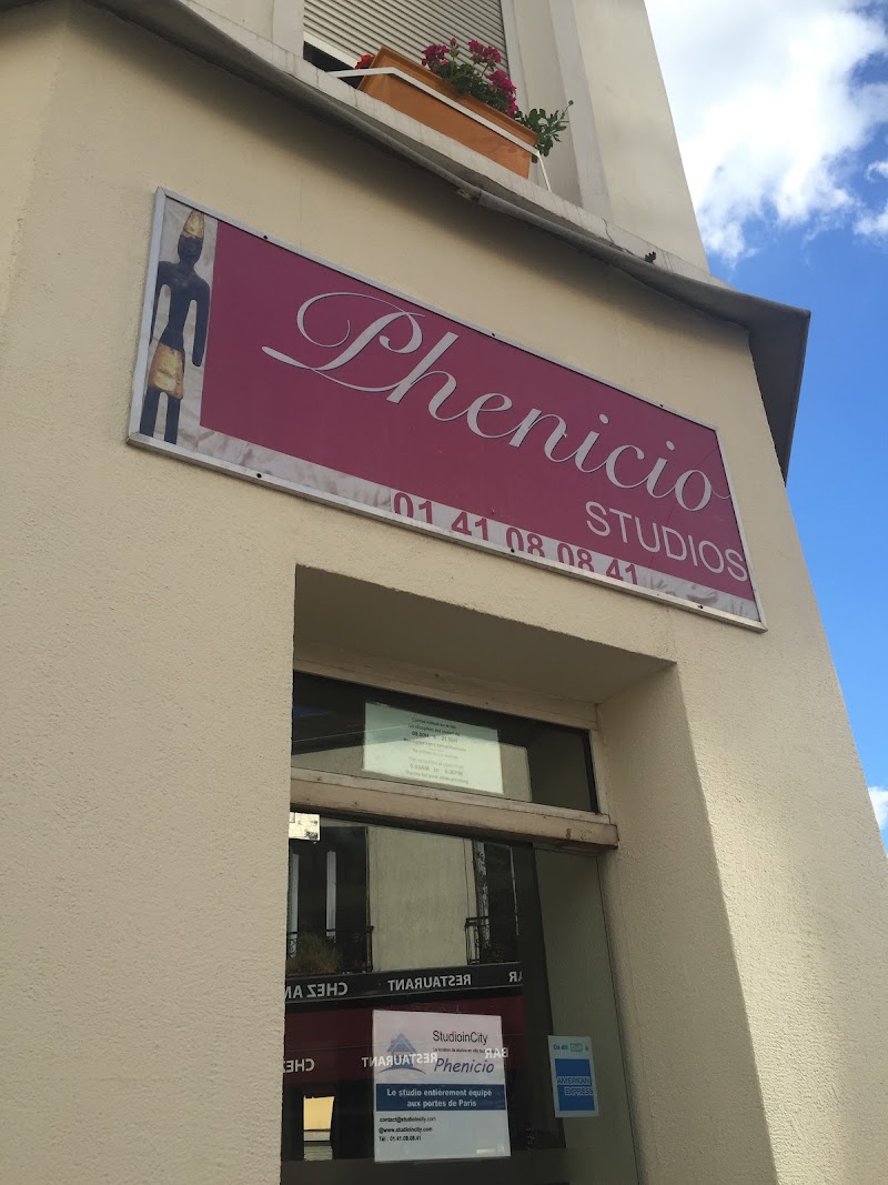 Hotel Studios Phenicio Montrouge in Vanves, France