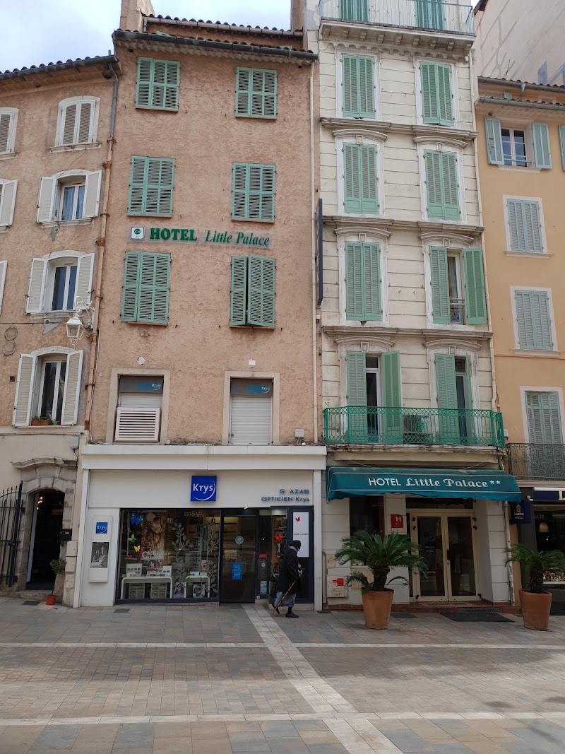 Hôtel Trois Dauphins in Toulon, France