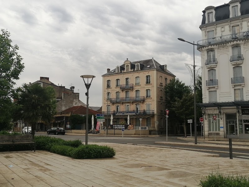 Hotel Universel in Vichy, France