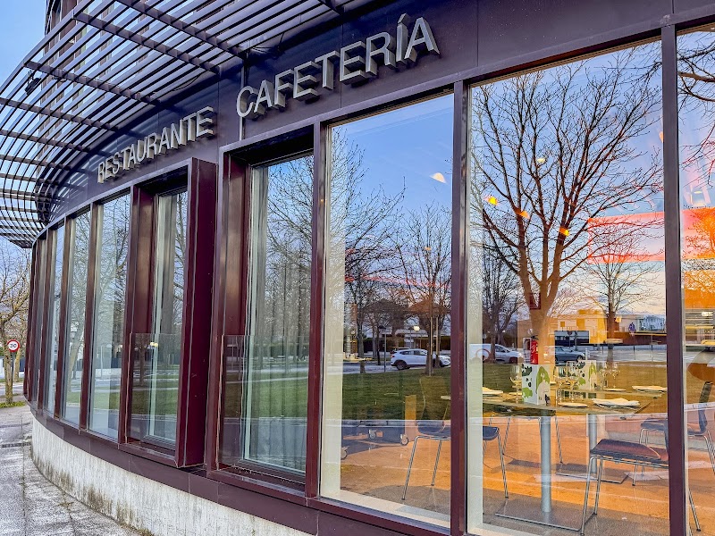 Hotel Zenit Jardines de Uleta Suites in Vitoria-Gasteiz, Spain