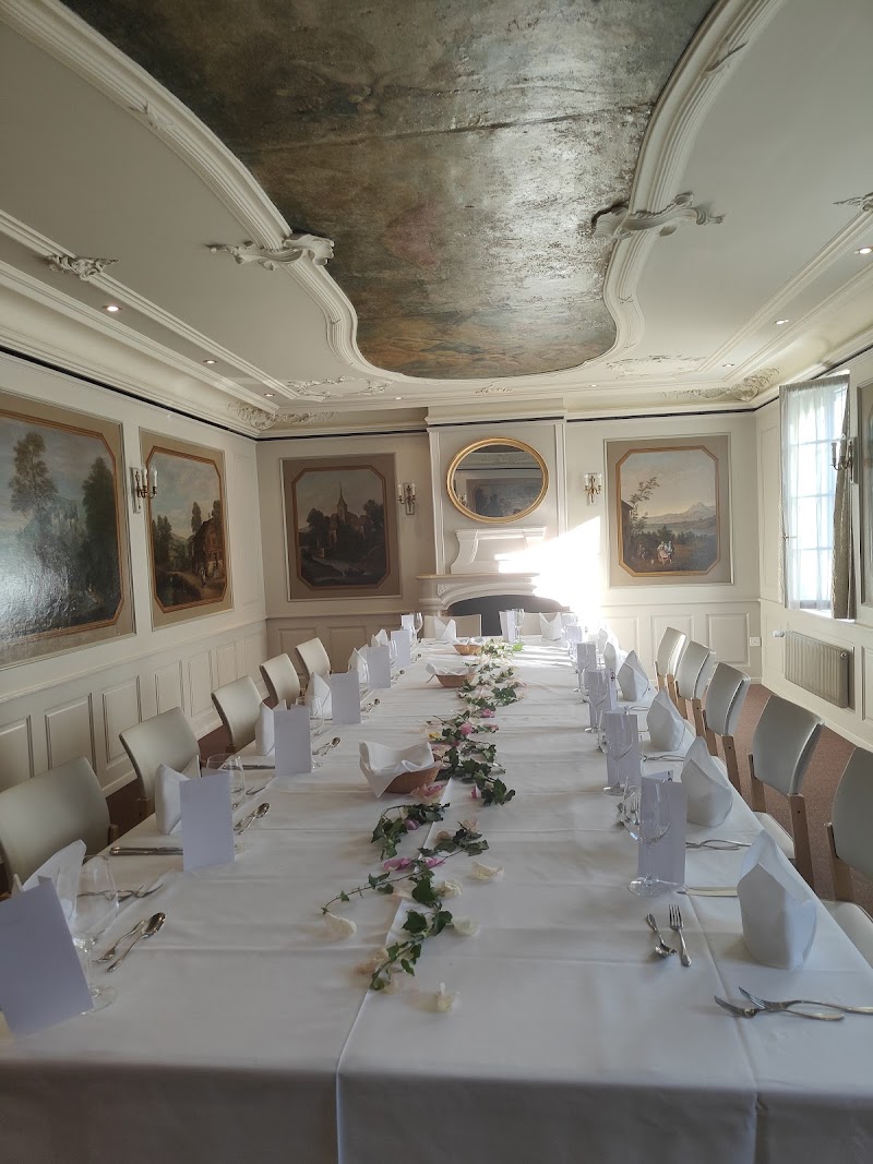 Hotel Zum Goldenen Kopf in Bulach, Switzerland