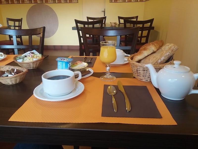 Hotel du Commerce in Cholet, France