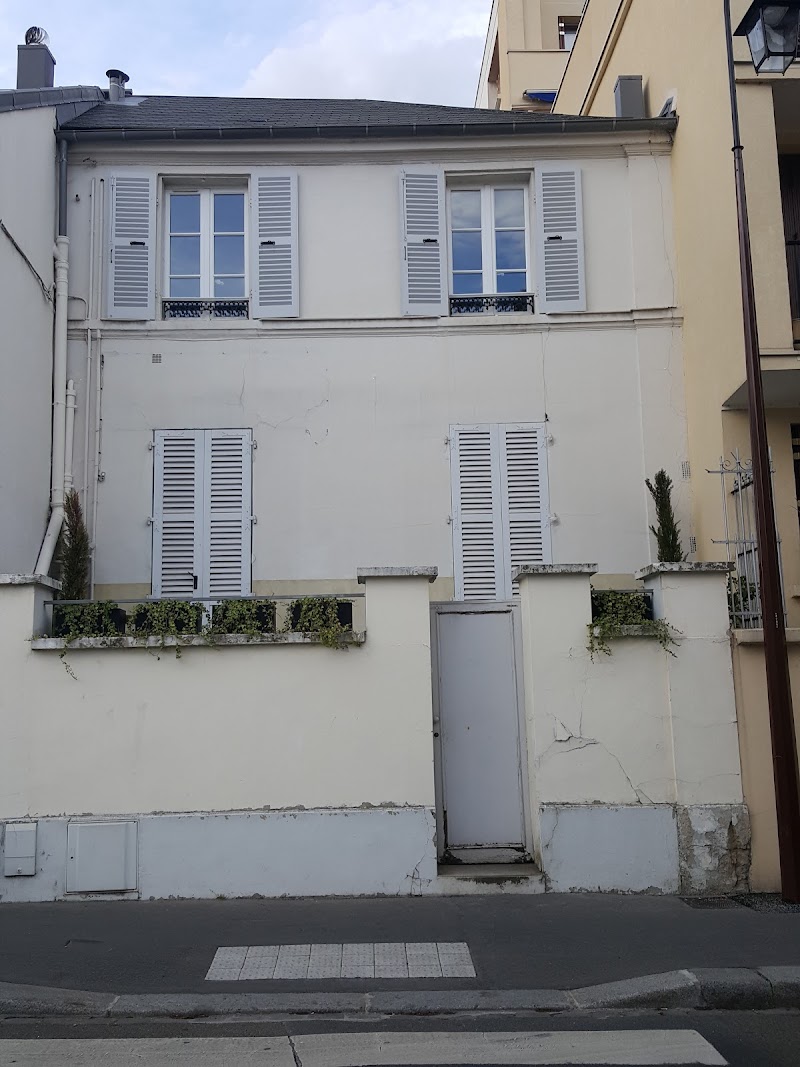 Hôtel la Terrasse de Mademoiselle in Versailles, France