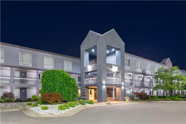 Howard Johnson by Wyndham Romulus Detroit Metro Airport in Romulus, Michigan, United States