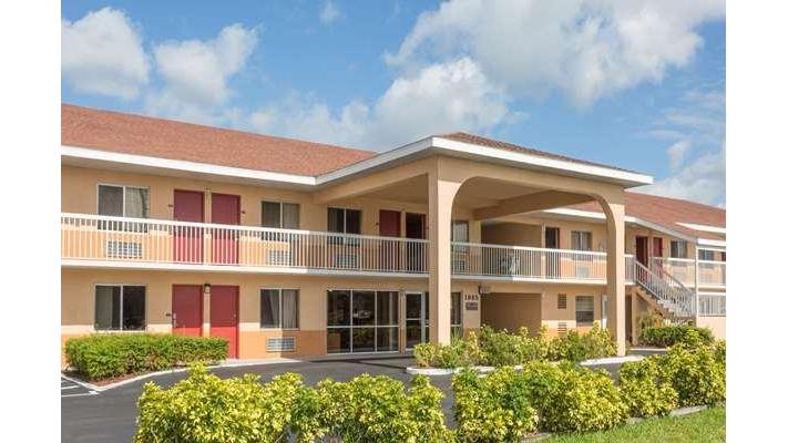 Howard Johnson by Wyndham Vero Beach/I-95 in Vero Beach, Florida, United States