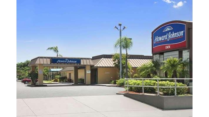 Howard Johnson by Wyndham Winter Haven FL in Winter Haven, Florida, United States