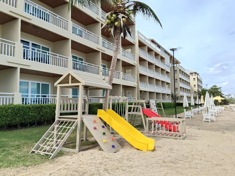 Kularb Beach Resort in Ban Chang, Thailand