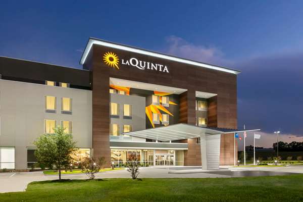 La Quinta Inn & Suites by Wyndham College Station North in College Station, Texas, United States