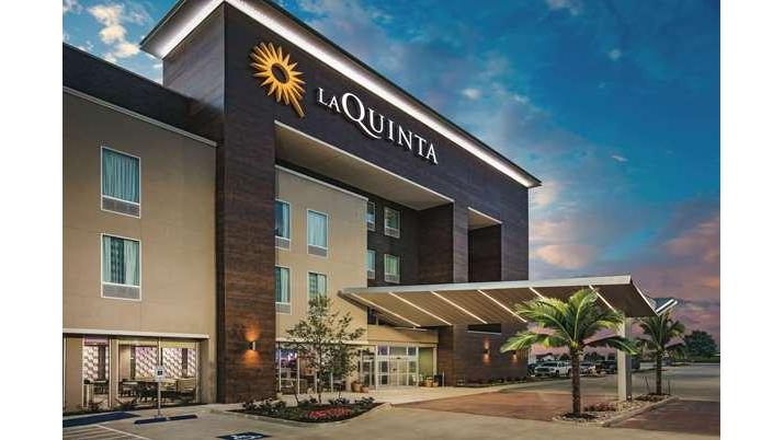 La Quinta Inn & Suites by Wyndham Dallas Plano - The Colony in The Colony, Texas, United States