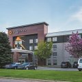 La Quinta Inn & Suites by Wyndham Detroit Utica