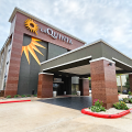 La Quinta Inn & Suites by Wyndham Houston Stafford Sugarland
