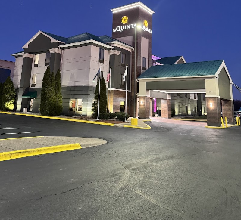 La Quinta Inn & Suites by Wyndham Louisville in Jeffersontown, Kentucky, United States