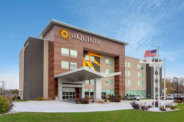 La Quinta Inn & Suites by Wyndham Shorewood in Joliet, Illinois, United States