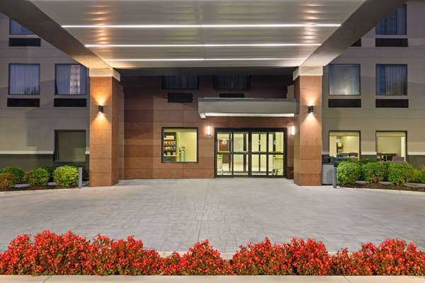 La Quinta Inn & Suites by Wyndham Snellville - Stone Mountain in Snellville, Georgia, United States