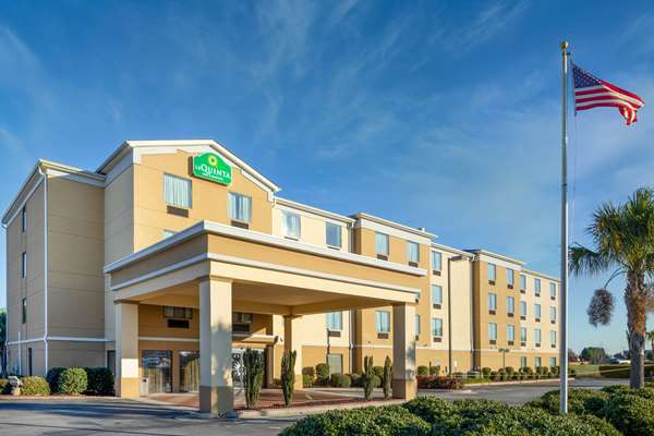La Quinta Inn & Suites by Wyndham Warner Robins - Robins AFB in Warner Robins, Georgia, United States