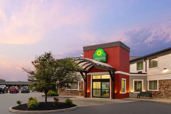 La Quinta Inn by Wyndham Buffalo Airport in Williamsville, New York, United States