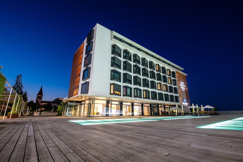 Lake Geneva Hotel in Versoix, Switzerland