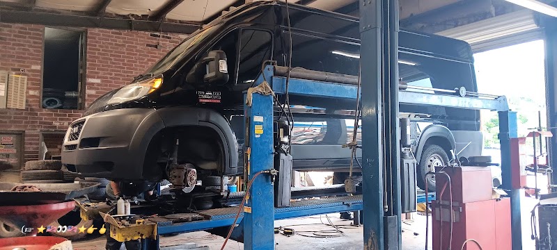 Lamar Inn & Suites in Barnesville, Georgia, United States