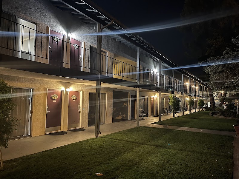 Lamp Liter Inn in Visalia, California, United States