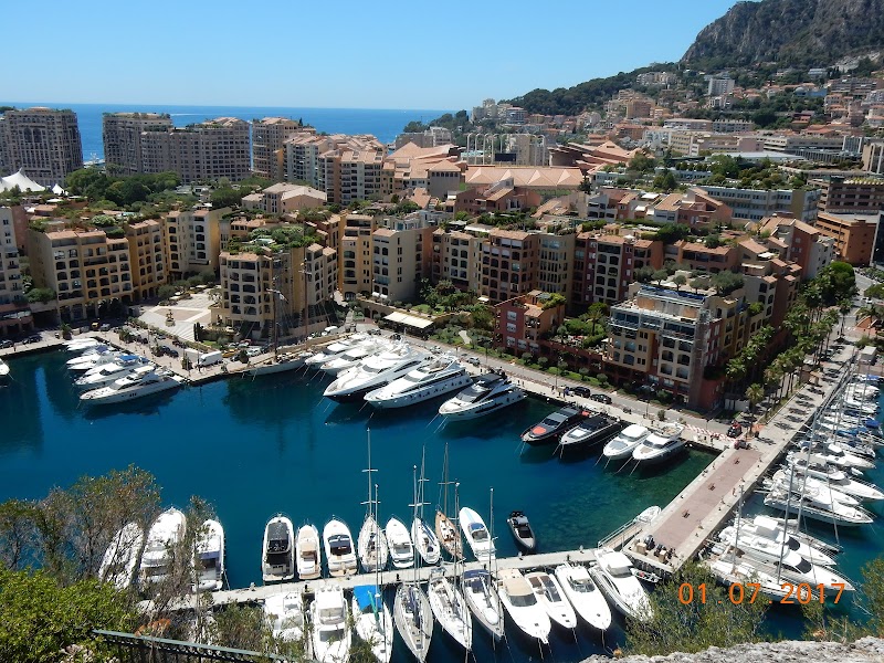 Le Havre Blue Hotel in Le Havre, France