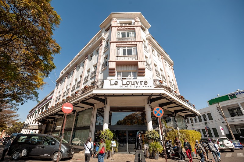 Le Louvre Hôtel & Spa in Vauvert, France